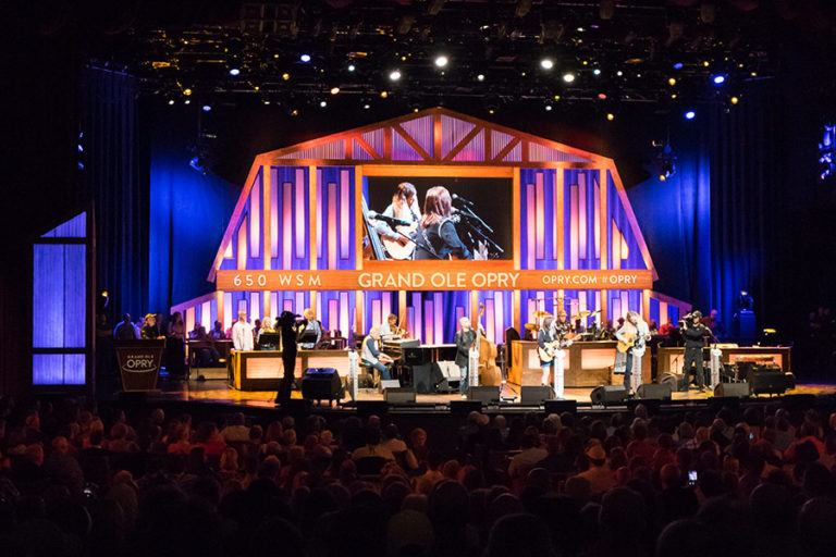 Visiting Nashville’s Grand Ole Opry & How To Take A Tour