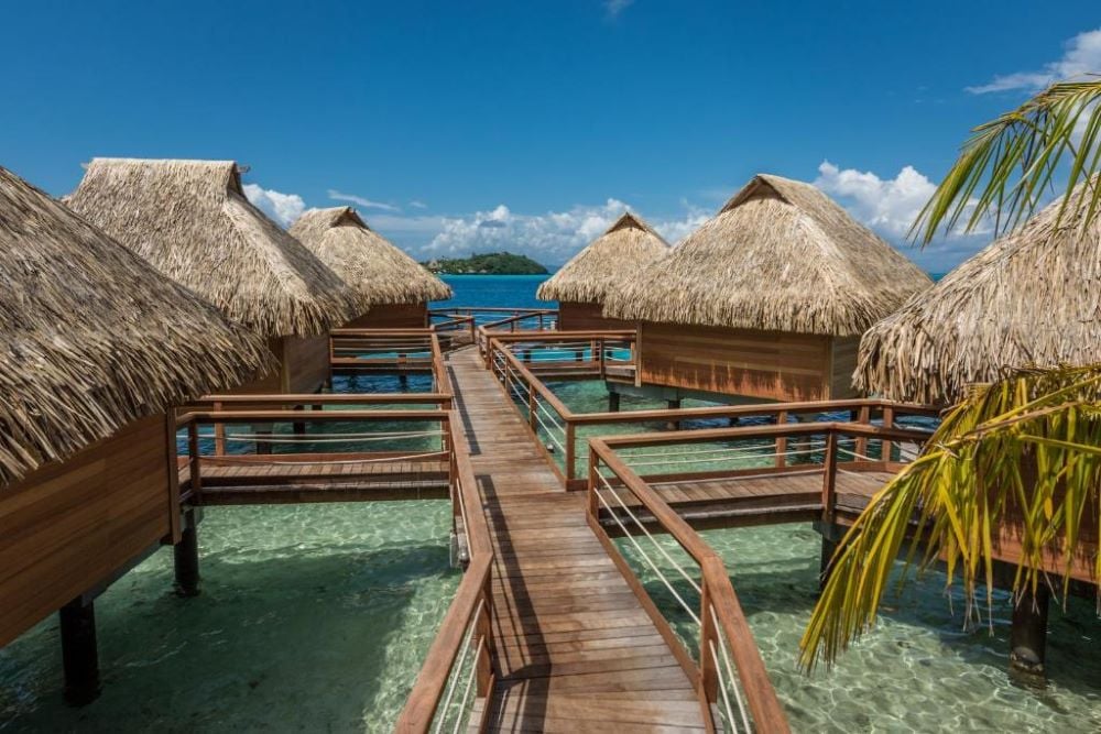 Best Overwater Bungalows in Bora Bora (And How To Choose)